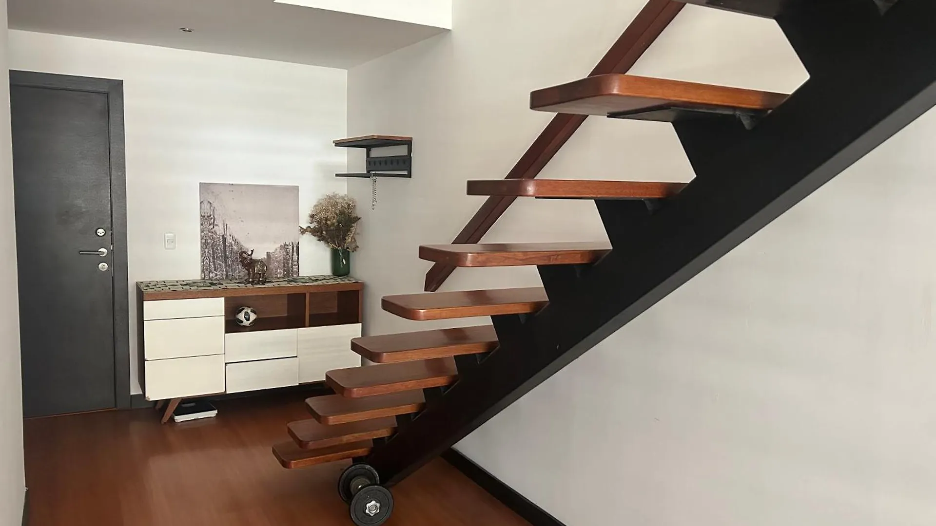 Amplio Loft Duplex Sector Hotelero Y Financiero De Quito Ecuador