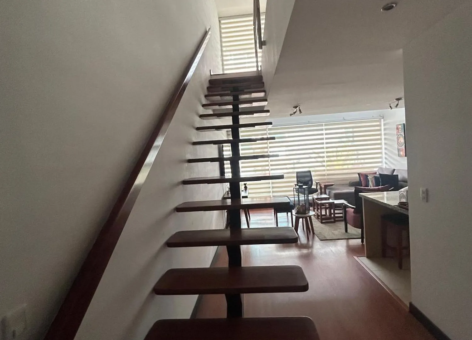 Amplio Loft Duplex Sector Hotelero Y Financiero De Quito